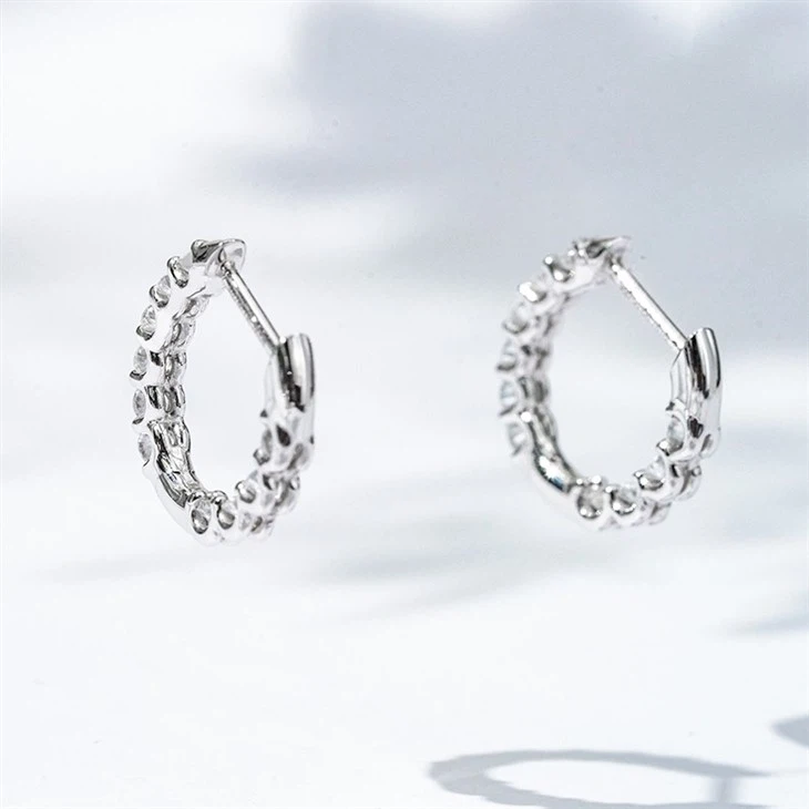 18K Gold Moissanite Hoop Earring
