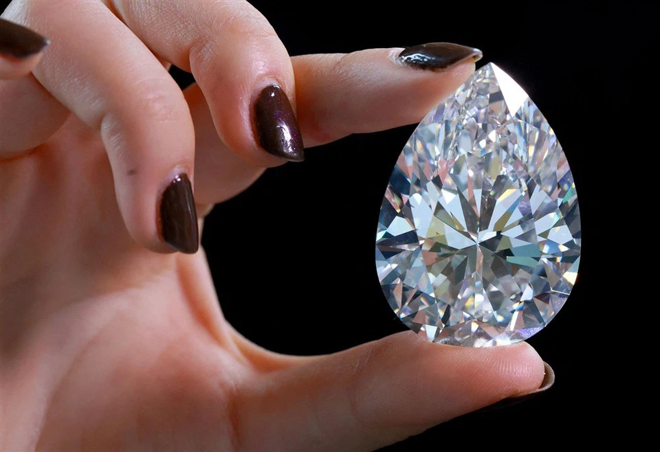 Lab Grown Pear Diamond With IGI Certificate