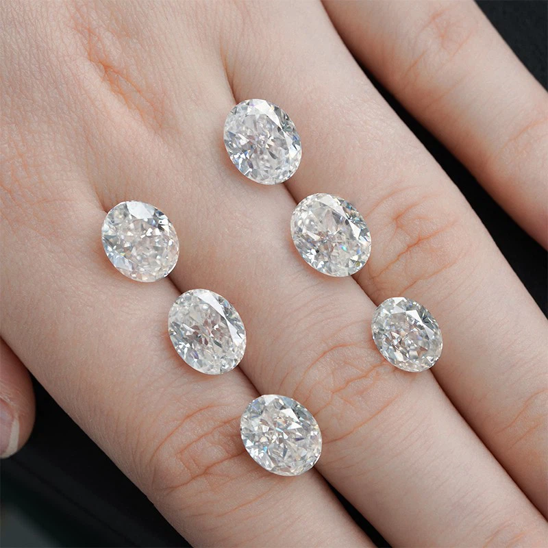 Oval Moissanite