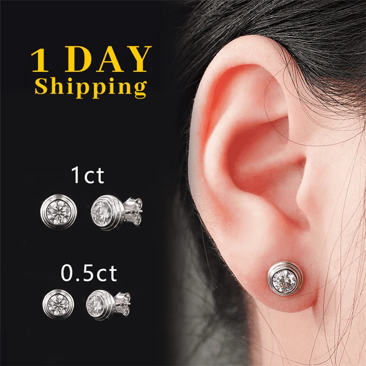 Silver Earrings With Moissanite